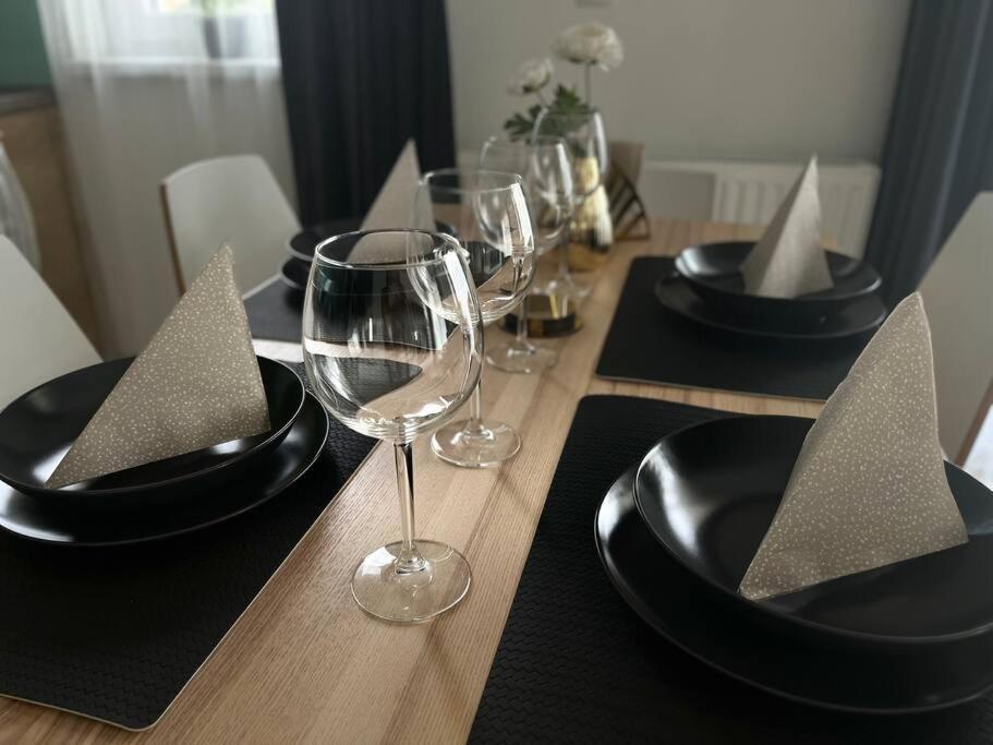 Diamond Apartments - 3 Bedroom, Luxurious Apartment In The Heart Of The City ブダペスト エクステリア 写真