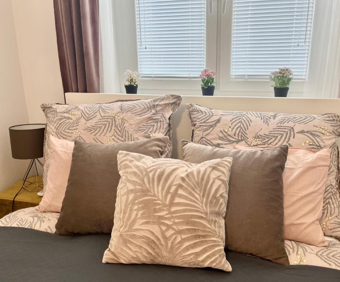 Diamond Apartments - 3 Bedroom, Luxurious Apartment In The Heart Of The City ブダペスト エクステリア 写真