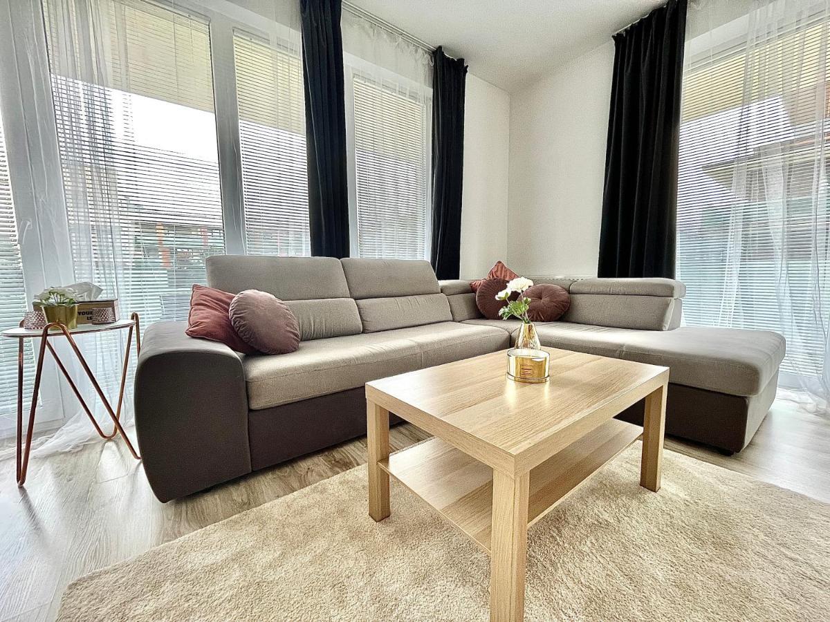 Diamond Apartments - 3 Bedroom, Luxurious Apartment In The Heart Of The City ブダペスト エクステリア 写真
