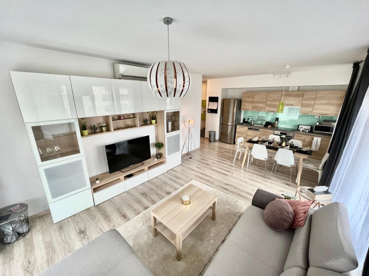 Diamond Apartments - 3 Bedroom, Luxurious Apartment In The Heart Of The City ブダペスト エクステリア 写真